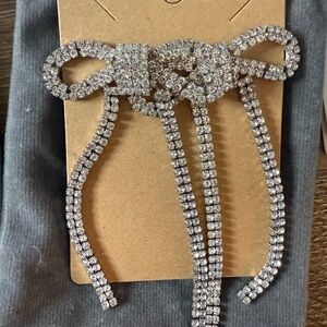 Elegant Silver Bow Rhinestone Earrings